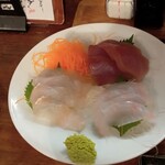 大衆酒場 朝霞 ミフネ - 平目、カサゴ、マグロ。