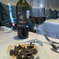 La Brianza - 「赤ワイン」と「トリュフと卵のオーブン焼」