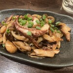 金町製麺 - イカゲソとエンペラ炒め　470円