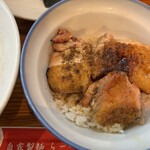 らーめん芝浜 - 鶏丼（志ん朝）