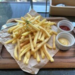 CAFE AUX BACCHANALES 桜木町 - 