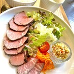 マークスカフェ - ローストビーフランチ¥1300込(2025/5時点)