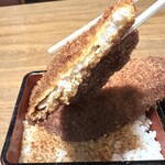 ダイニング 山石 - わらじかつ厚み