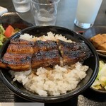 本格炭焼うな吉 - 