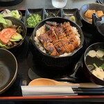 本格炭焼うな吉 - 