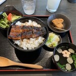 本格炭焼うな吉 - 