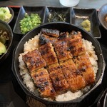 本格炭焼うな吉 - 