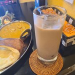 タージ ・ベンガル - ドリンクもつくのでチャイをいただきました