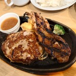 ビッグボーイ - 料理写真:手ごねハンバーグ＆グリルチキン