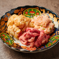 ホルモン盛り合わせ（200g）