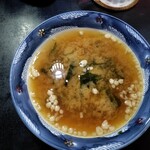 ゆたか寿司 - お味噌汁、大きくて量もあってびっくり！