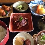 Takian - とんこつ定食