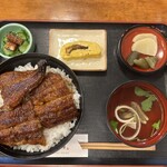 炭火焼うなぎ 東山物産 - 