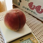 かすがい農産物直売所 - 大きめの桃は408g