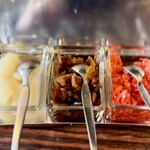 グリルエフ - らっきょう、福神漬け、刻み紅生姜