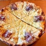 ミンズヤード -  エリンギとベーコンのピザ