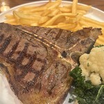 Lone Star Steakhouse & Saloon - 