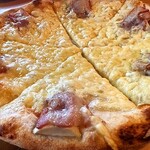 ミンズヤード -  エリンギとベーコンのピザ＠あっぷ