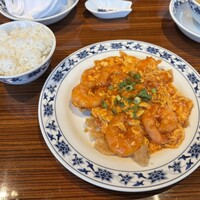 横浜中華街 重慶飯店 本館 - エビと卵のチリソース＋ライス