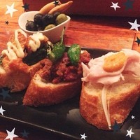 バル デ エスパーニャ ムイ 東京店 - 本日三軒目w
                さすがにお腹いっぱいで食べ物手つけず(´∩ω∩｀)