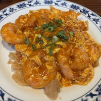 横浜中華街 重慶飯店 本館 - エビと卵のチリソース(アップ)
