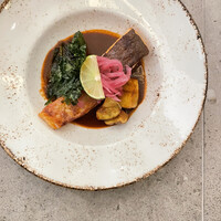 サーモンのフルーツ チレソース "マンチャマンテレス"