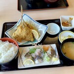 魚がし食堂はま蔵 - Ｂ定食地アジセット¥1700(ご飯大盛+¥100)     アジフライ２尾、あじ刺身、鯵のなめろう、鯵の南蛮漬けと盛りだくさん