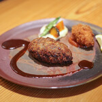 kitchen俊貴 - ２０２５年８月再訪：特選黒毛和牛 Ａ５等級雌限定ハンバーグステーキ ＆ タラバ蟹のクリームコロッケ☆