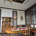 312265204 - ヨーロピアンな雰囲気が素敵な空間