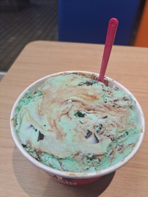 Thirty-One Ice Cream Nishiharu Road Side Ten photo 3