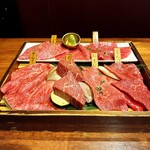 代官山 焼肉かねこ - 店主お任せ盛り8,200円