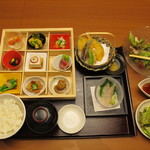 一幸 - B. 料理の全体です