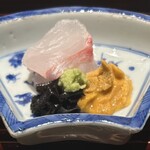 井本 - お造り　赤雲丹（淡路島）、鯛