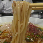 創作麺工房 鳴龍 - 酸辣麺/麺リフト