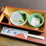 食事処 春日 - 刺身こんにゃくと湯葉