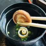 食事処 春日 - 椎茸出汁が効いた上品なお吸い物