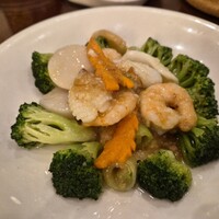 萬珍樓 本店 - 海老イカ帆立のXO醤炒め