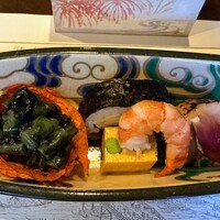 韻松亭 - いんげんの胡麻和え、海老、おからの茗荷巻き、鴨焼き、玉子、太巻き