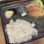 煮売茶屋 食泉 - 黒毛和牛メンチカツ弁当¥680