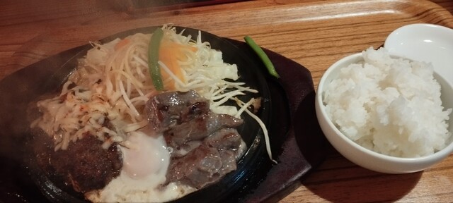 ばーぐマン - 比治山下/ハンバーグ | 食べログ