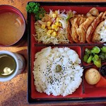 カフェ＆レストラン談話室 ニュートーキョー - 豚肉ロースの生姜焼き弁当