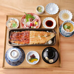 うなぎ四代目菊川 - メニュー写真:紅白一本重特別セット