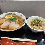 元町ラーメン 天華 CIAL桜木町店 - 