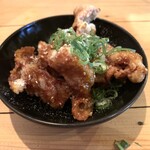 大衆酒場 天 太秦天神川店 - とり皮揚げカレー風味 590円