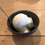 大衆酒場 天 - ヨーグルトアイス 390円