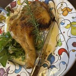 クッチーナ イタリアーナ ヴェッキオ - 骨付き恵那鶏モモ肉のロースト