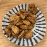 立呑み 晩杯屋 - 揚げにんにく