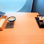 Wagyu teppanyaki steak house Kiyomizu 創 SOU - テーブルから丸く切り取られた外の景色を眺めながら、ホッとした安堵の心地に包まれました♪
