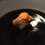 リストランテ 薫 - 三島の天然黒鮑 昆布締めした雲丹