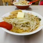 よし乃 - みそバターラーメン1100円